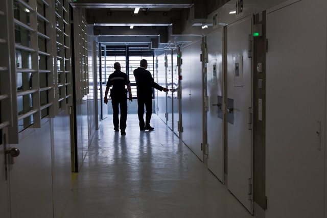 Les directeurs d'établissements peuvent suivre une formation au Centre suisse de formation pour le personnel pénitentiaire.