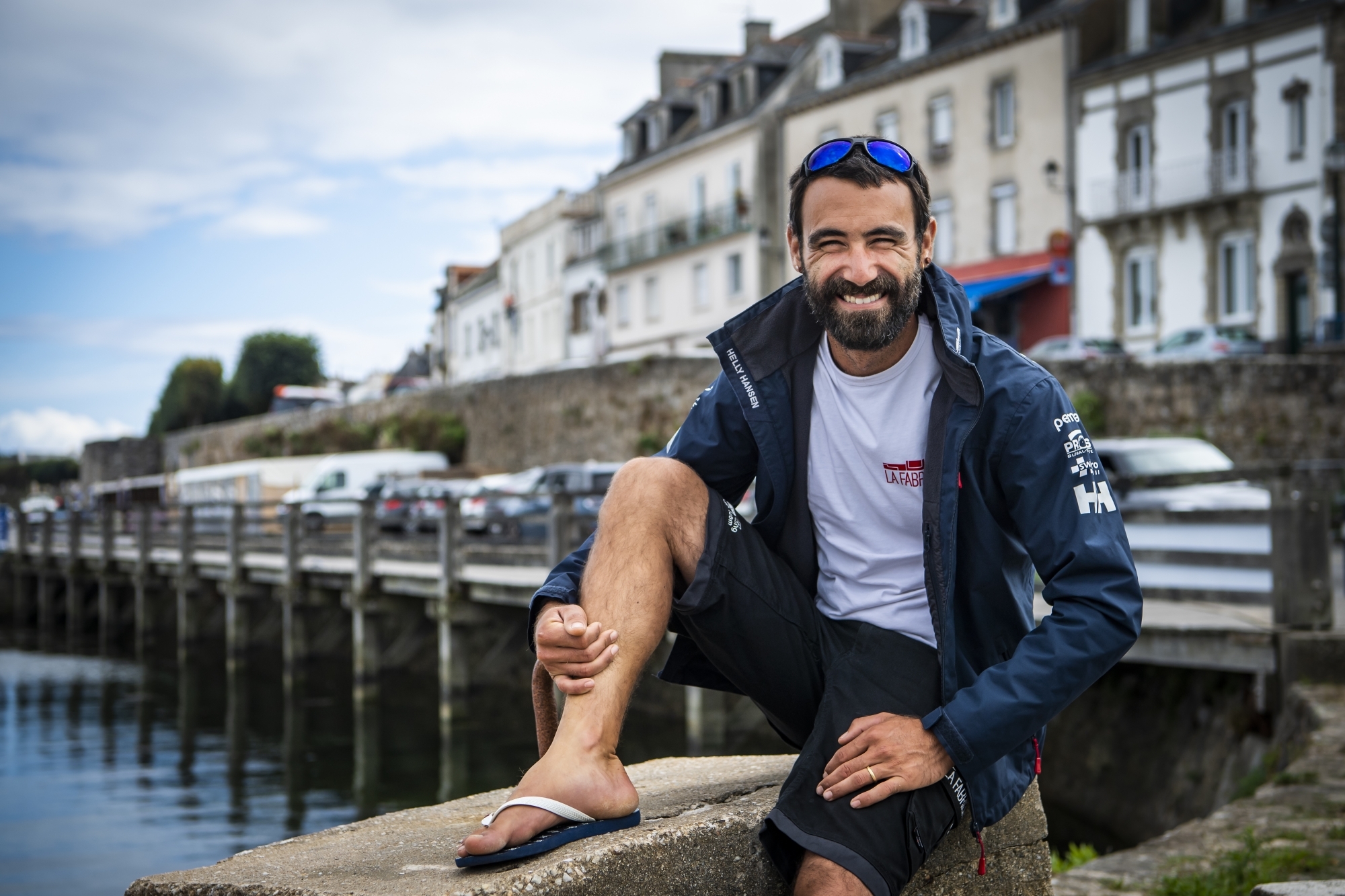 Le navigateur Alan Roura, ici à Lorient en France sera le seul Suisse à prendre le départ du prochain Vendée Globe, sur "La Fabrique".