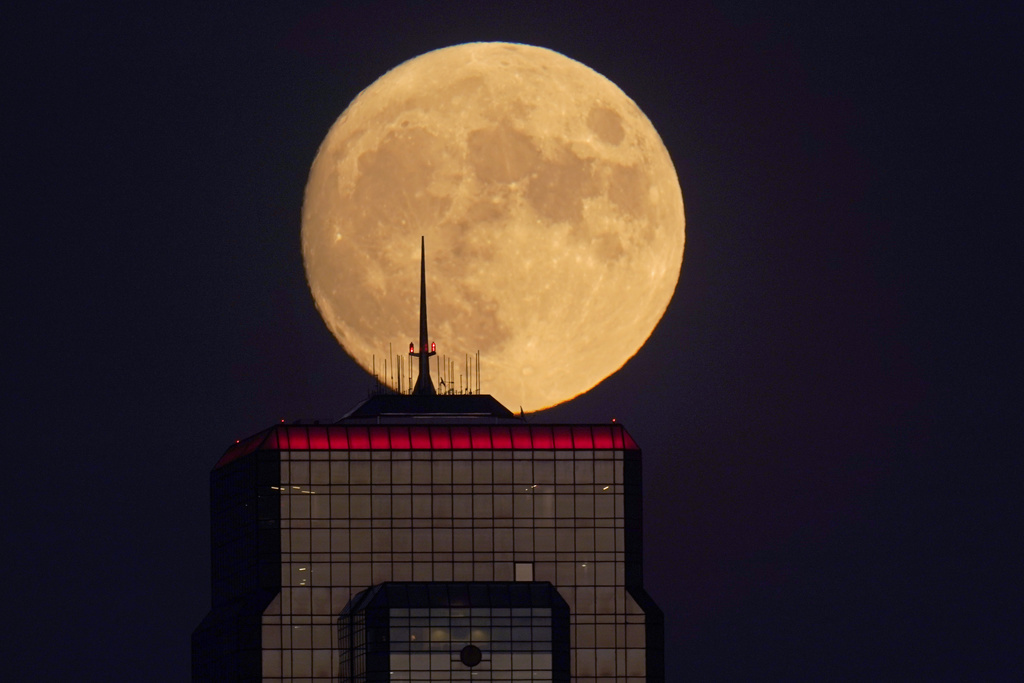 Le réseau doit s’autoconfigurer lors de son déploiement sur la Lune.