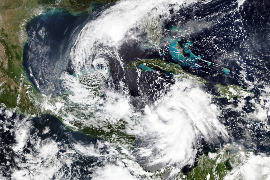 Selon la trajectoire prévue, l'oeil de Delta devrait entrer dans le golfe du Mexique tôt mercredi. 