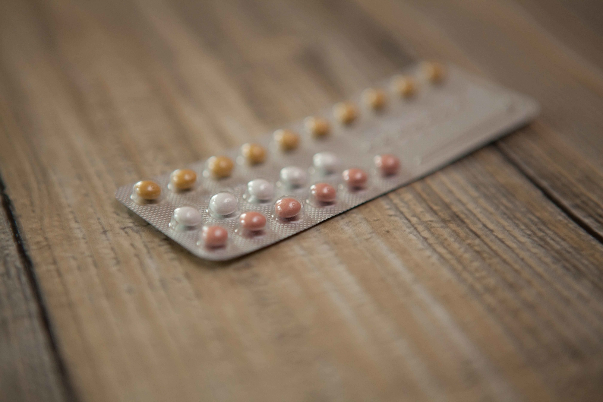 Les moyens de contraception ne sont pas toujours accessibles aux personnes précarisées.