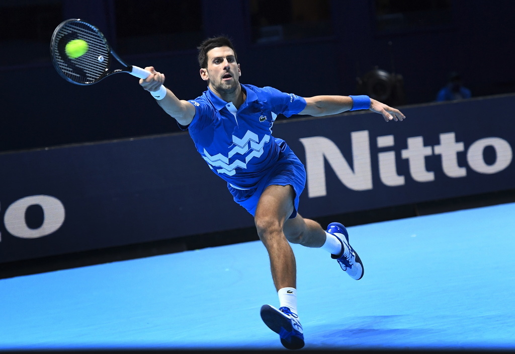 Novak Djokovic concède sa cinquième défaite d’une année qu’il espérait boucler dans la peau d’un invincible. 