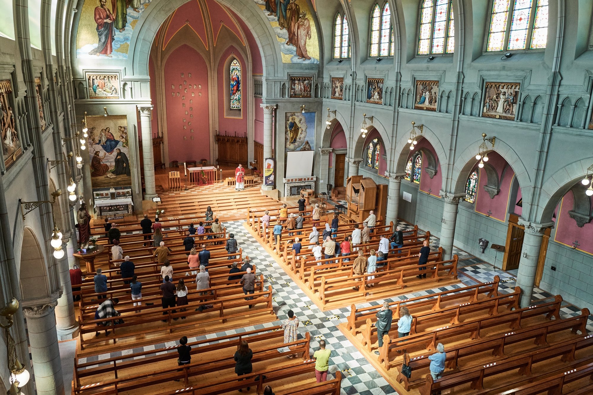 Les cultes religieux seront interdits dans tous les temples et les églises du canton, comme ici au Sacré-Coeur à La Chaux-de-Fonds.