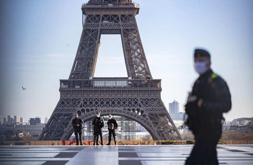 Les quatre policiers vont être mis en garde à vue et entendus.