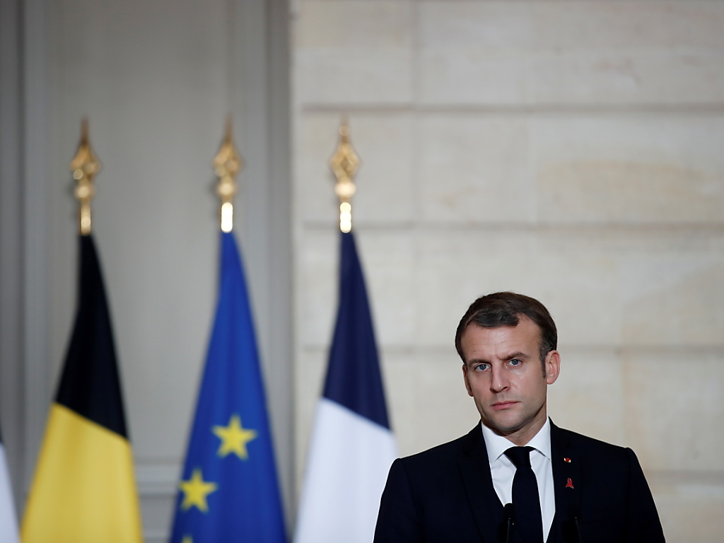 "Il y a des policiers qui sont violents" et "qu'il faut sanctionner", a dit Emmanuel Macron vendredi.