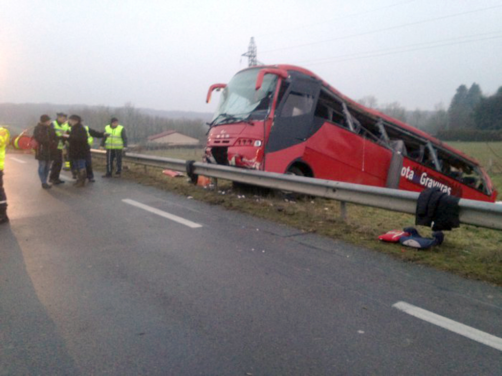 Le car d'une quarantaine de places était en route pour Romont (FR) quand il est sorti de la route (archives).