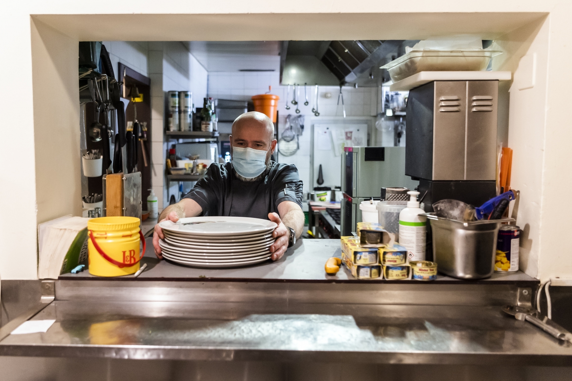 Les restaurants jurassiens devront-ils fermer leurs portes dès 19h?