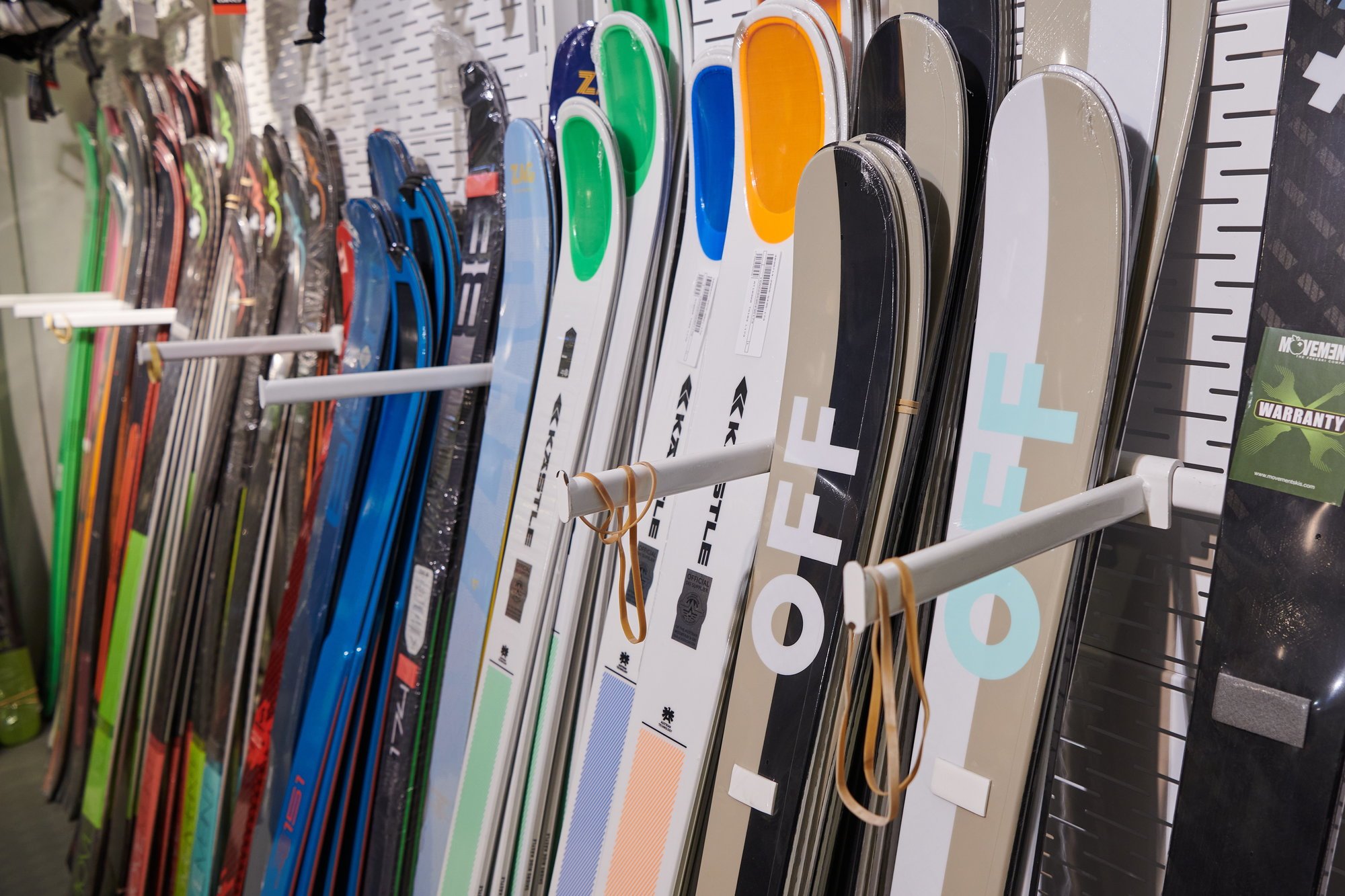 Les ventes de skis ont bien fonctionné cet hiver, et il sera toujours possible de les faire réparer.