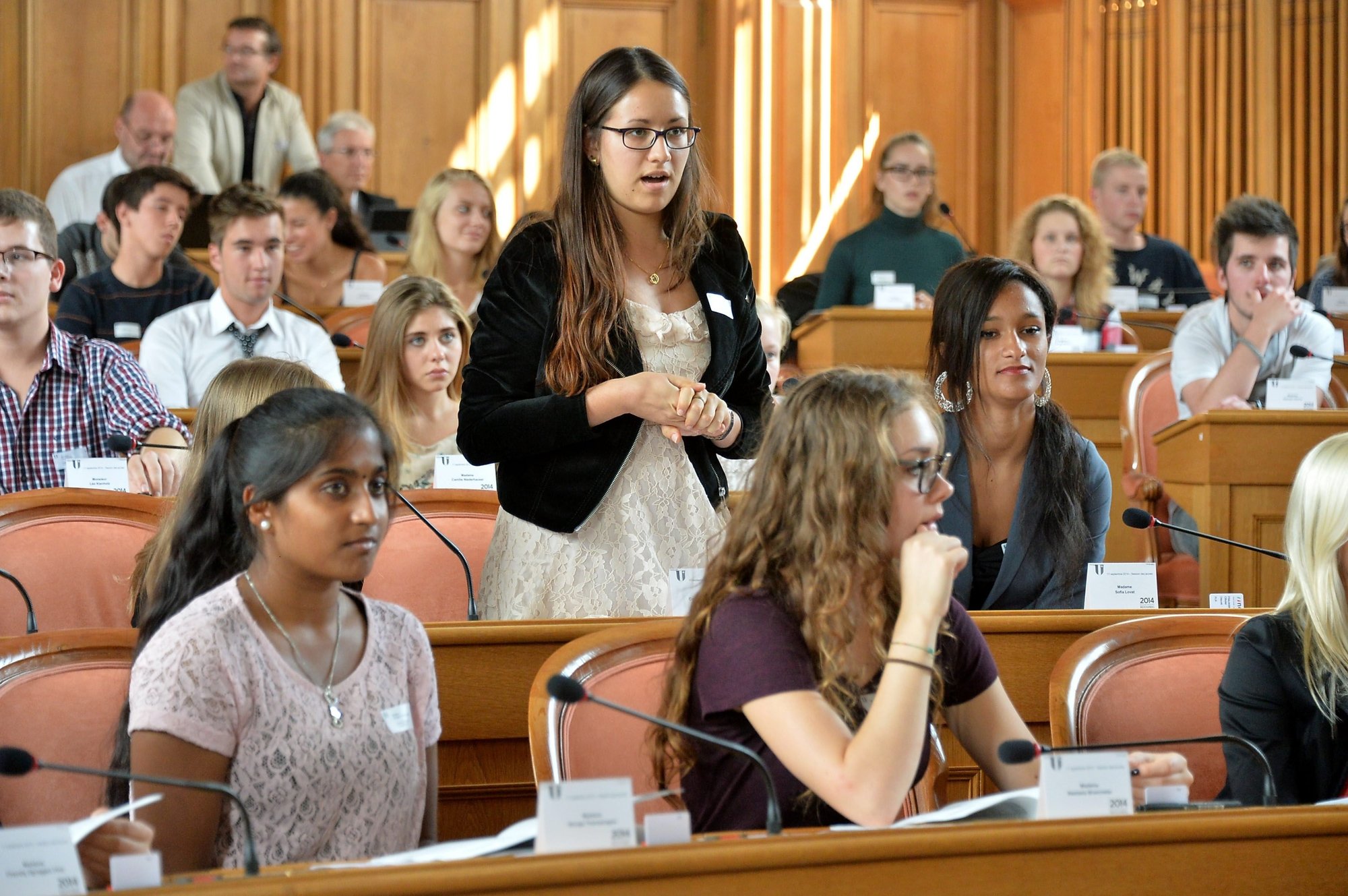Photographie prise lors de la session parlementaire des jeunes, à l'occasion du bicentenaire du canton de Neuchâtel, en septembre 2014.