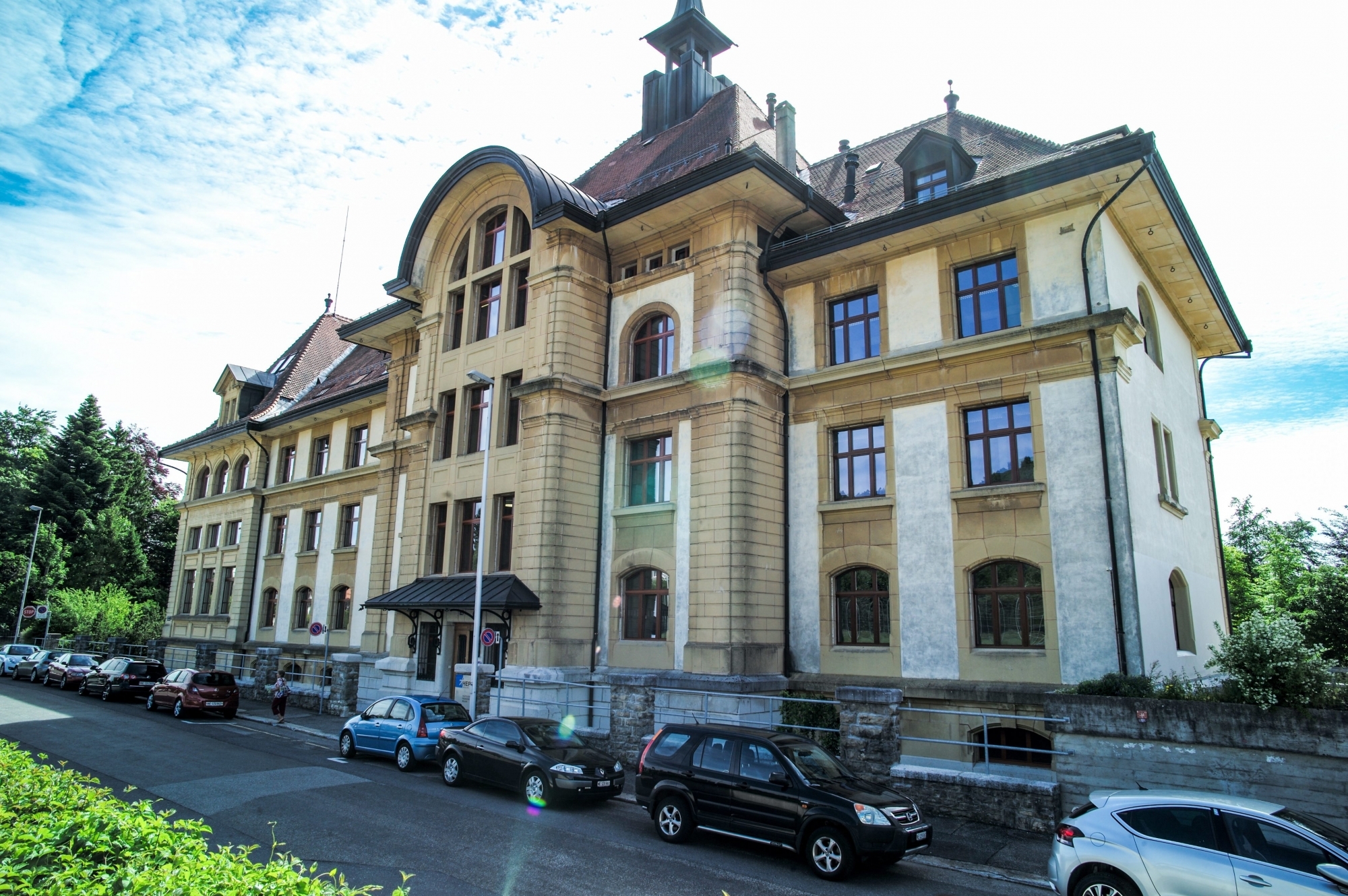 Le canton de Berne a accordé un crédit de 6,5 millions de francs à l'institution. Ici, les locaux de la HEP-Bejune à La Chaux-de-Fonds.
