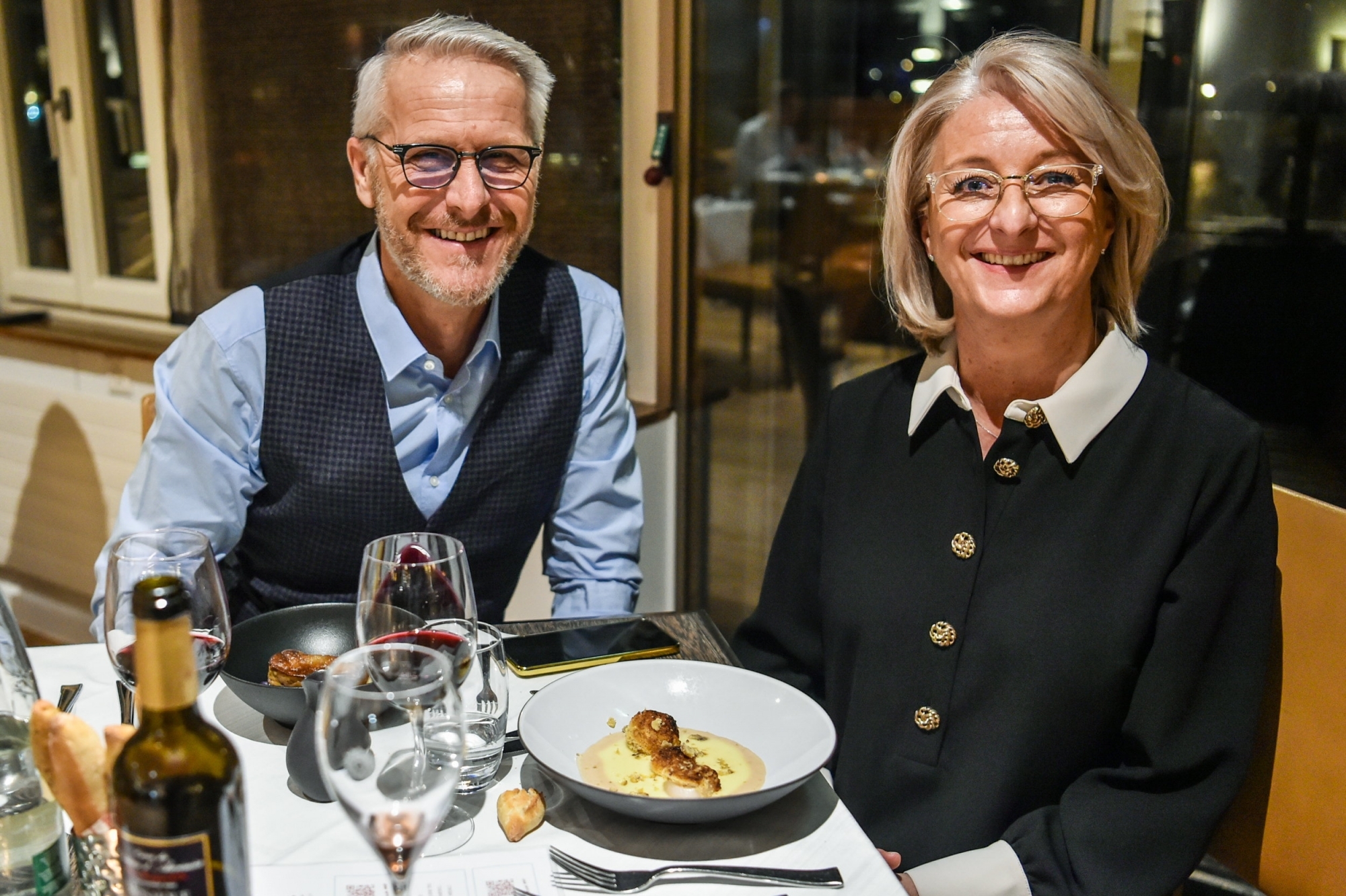 A l'hôtel Beaulac, Pascale et son époux Jean-Marc soutiennent le commerce local tout en prenant du bon temps.