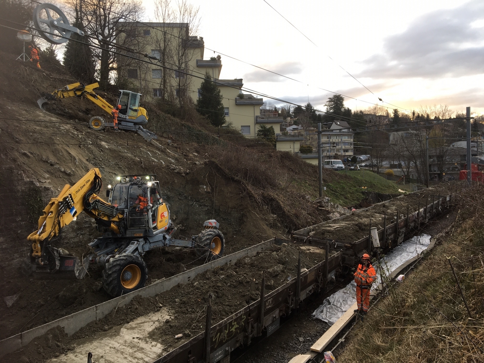 Un glissement de terrain a bloqué la ligne.