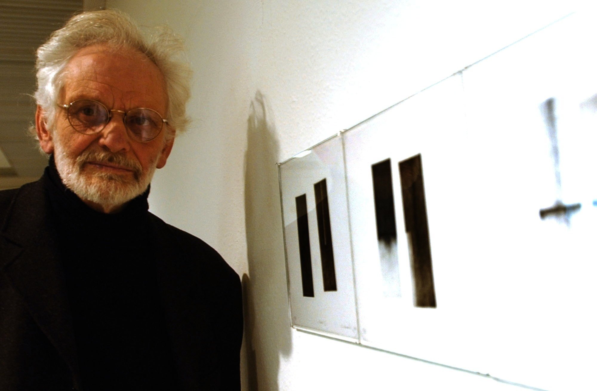 André Evrard en 2005 lors d'une exposition au Musée des beaux-arts du Locle.