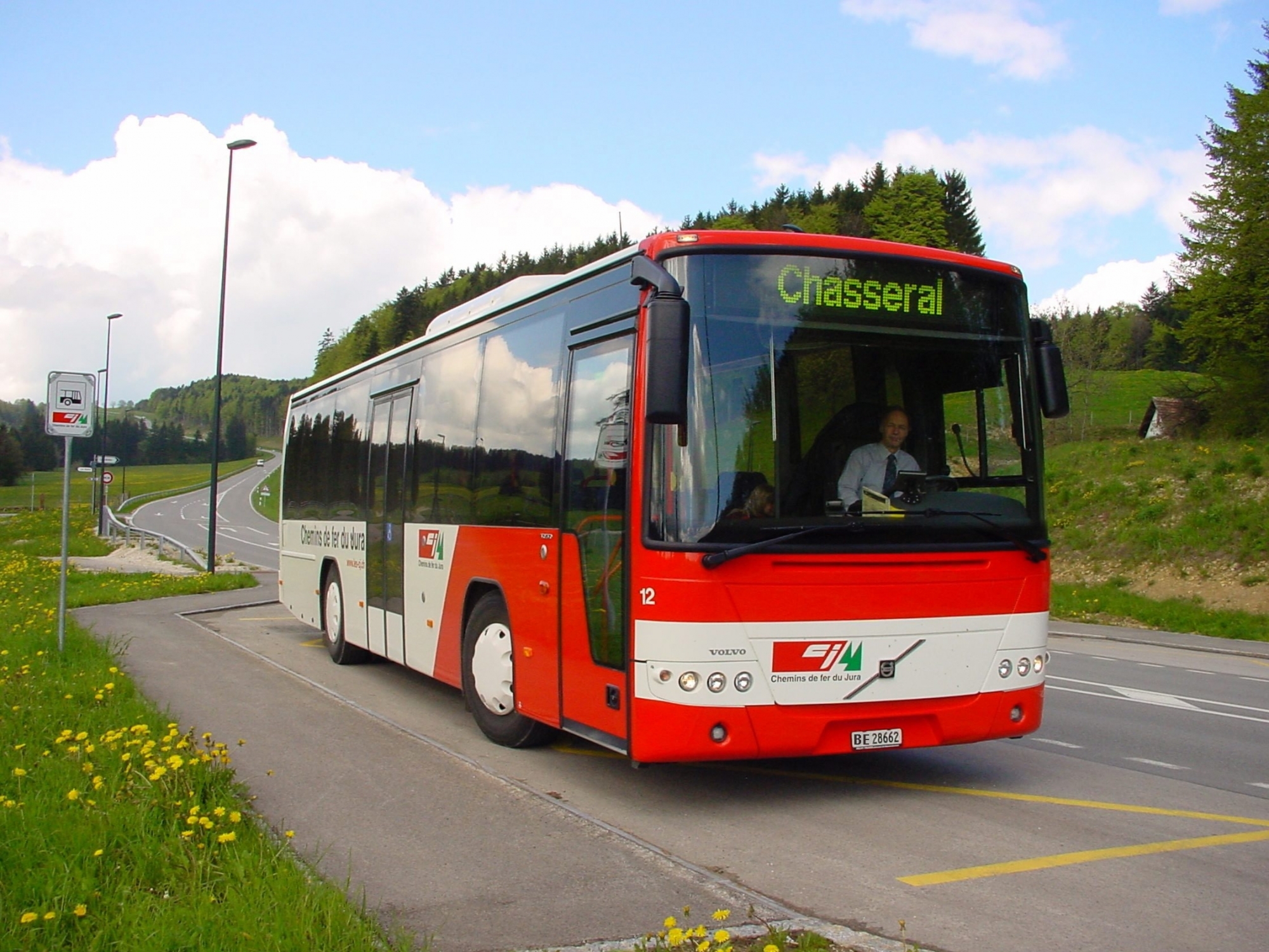 Début mai, trois lignes de bus permettront de se rendre au Chasseral.