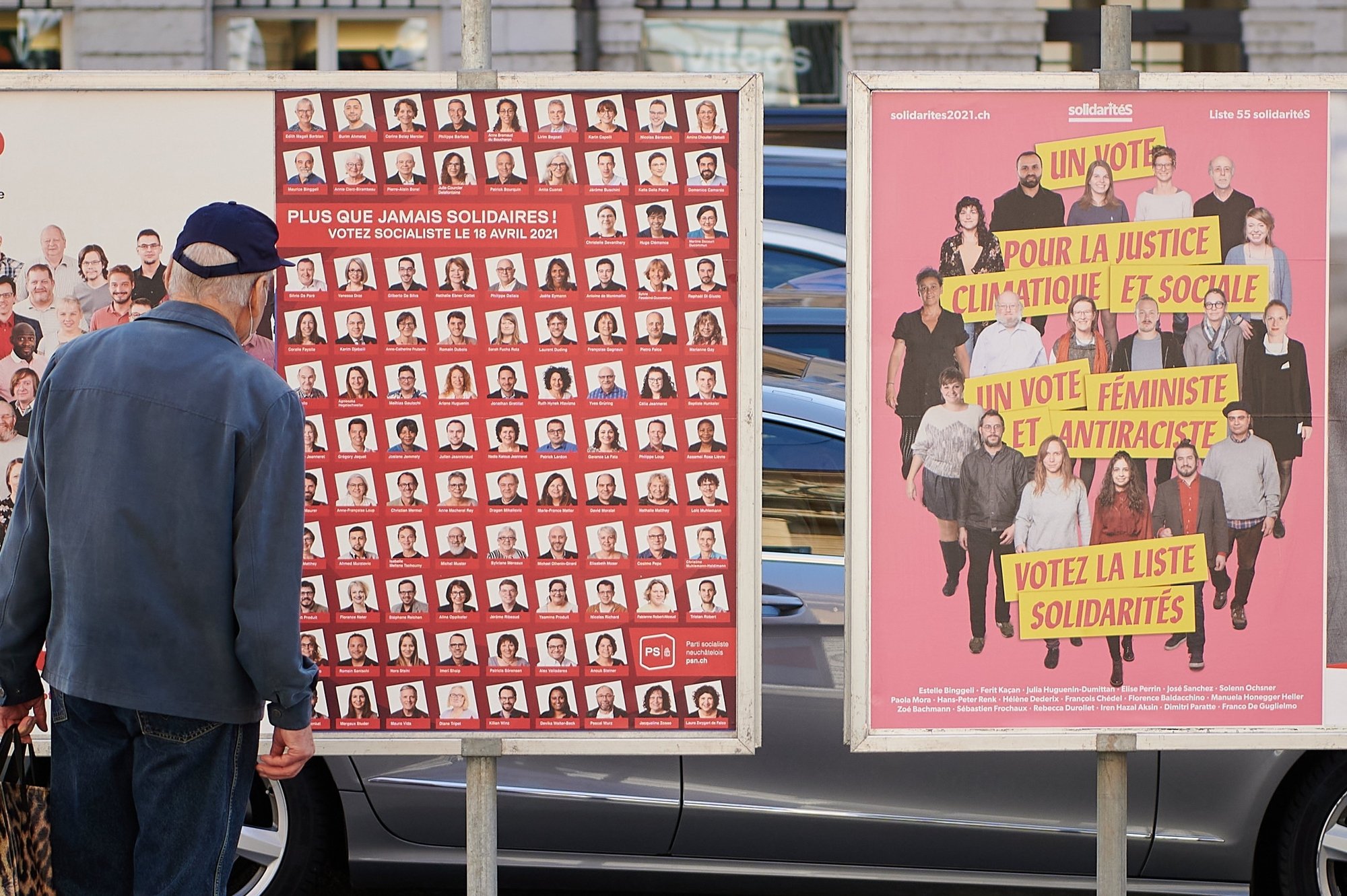 Des affiches (ici à Neuchâtel) avec trop peu de visages de femmes? L'initiative du PS vise à faire respecter la parité hommes-femmes sur les listes électorales.