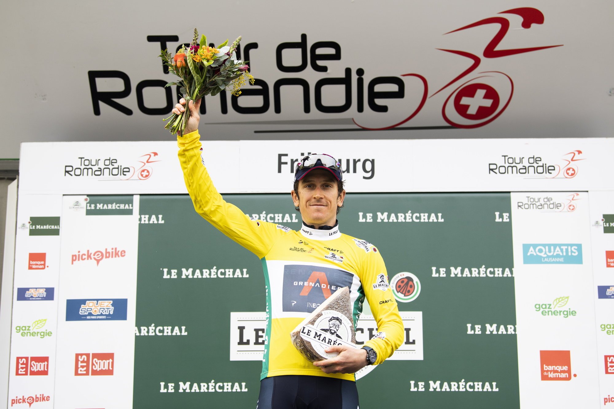 Geraint Thomas a retrouvé le sourire sur le podium à Fribourg.