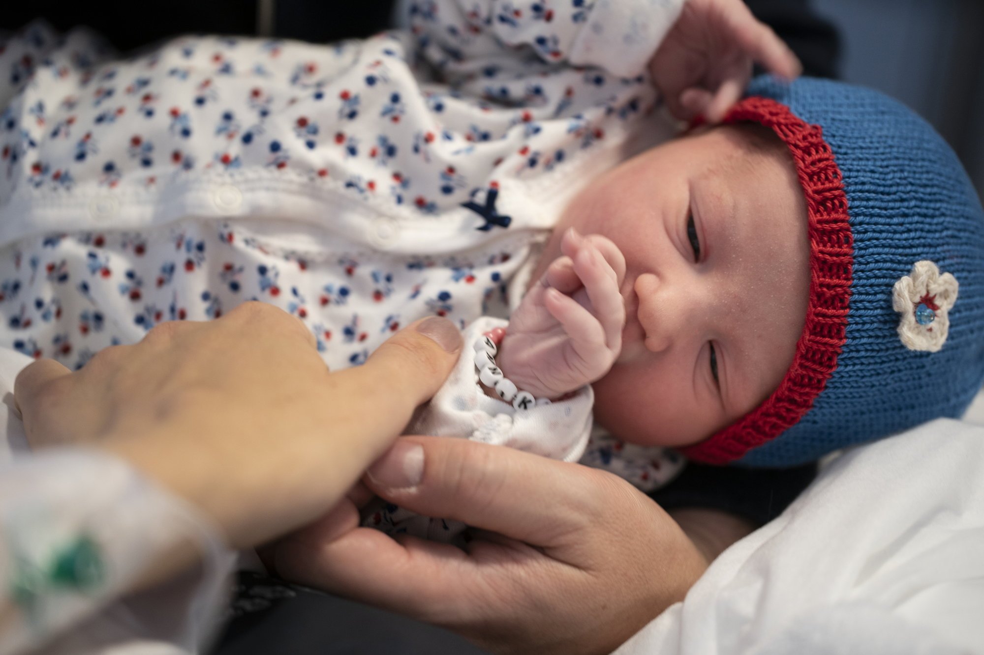 Lors d'une naissance, l'accompagnement psycho-émotionnel d'une doula peut réduire les risques de dépression post-partum.