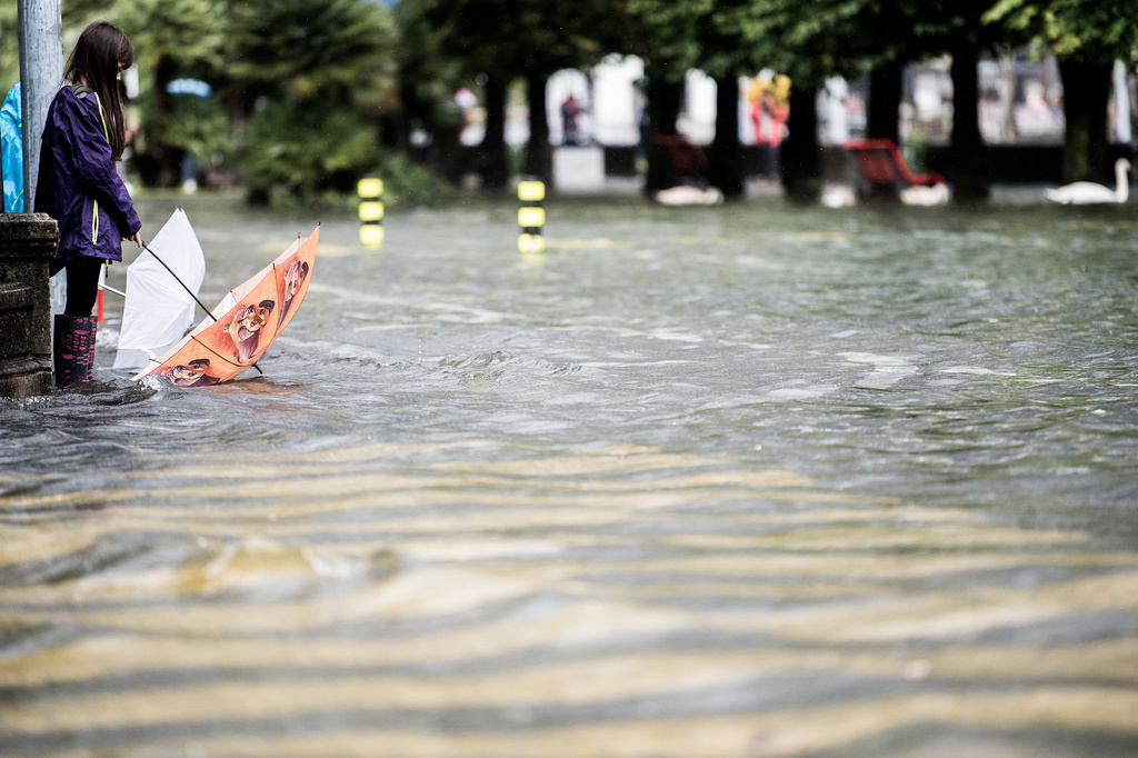 Le 4 octobre 2020, de fortes pluies ont fait déborder le lac Majeur, comme ici à Locarno.