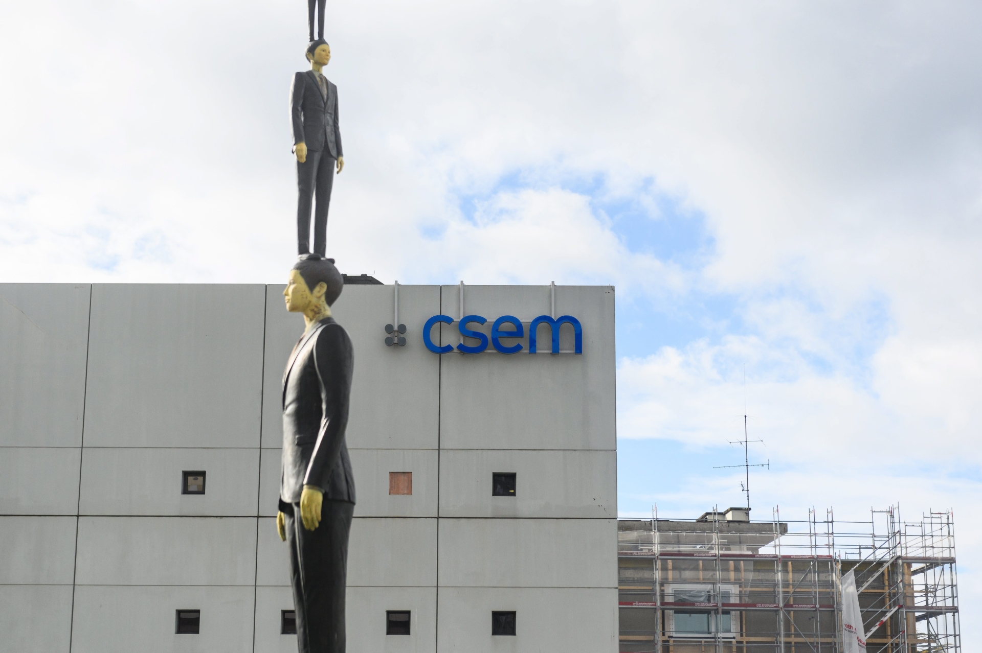 Le CSEM, ici le bâtiment derrière la sculpture Tur-Tur, a connu une bonne année 2020 malgré le contexte compliqué.