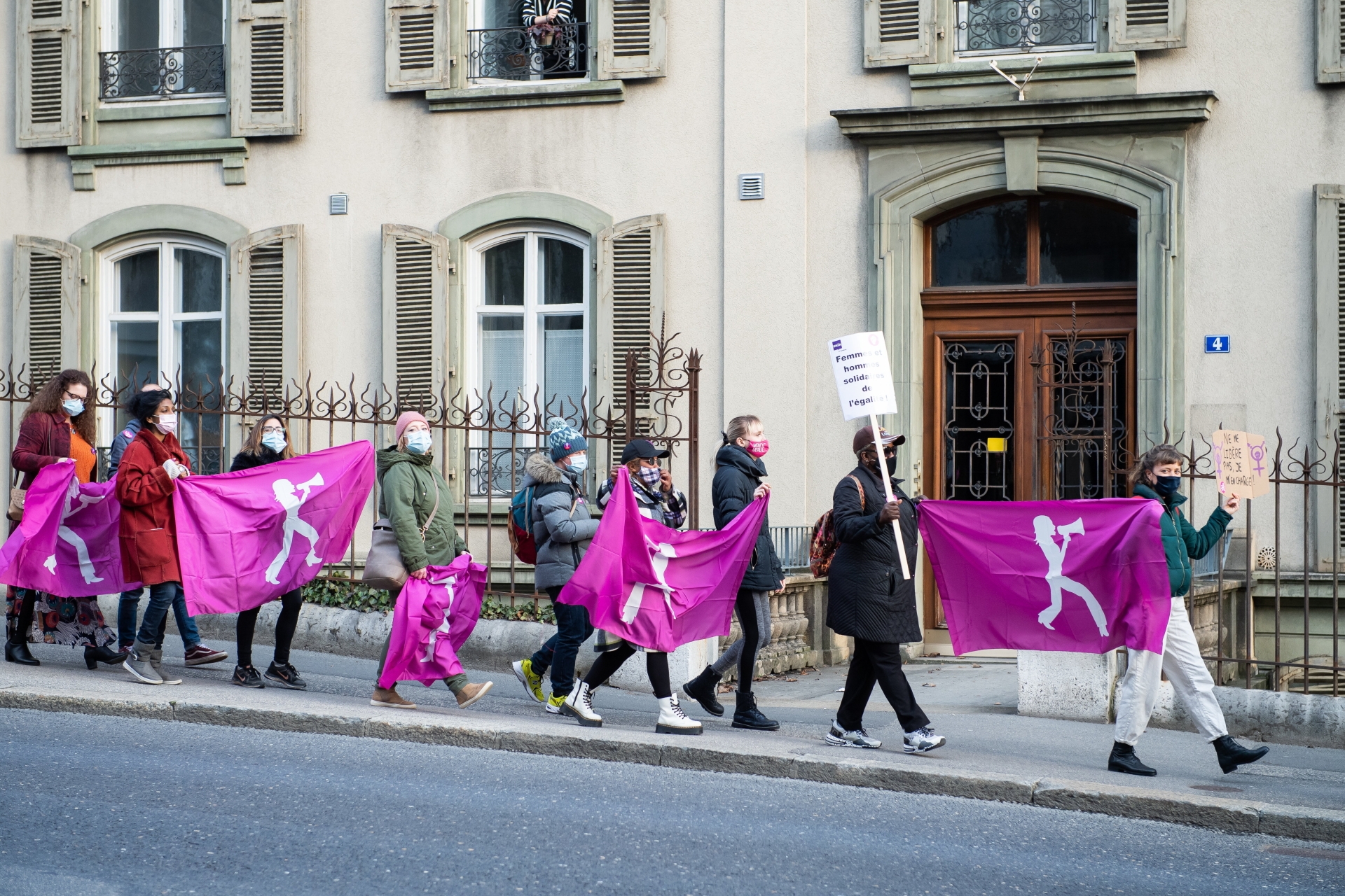 Le collectif pour la grève féministe le 8 mars dernier, lors d'une action à Neuchâtel.