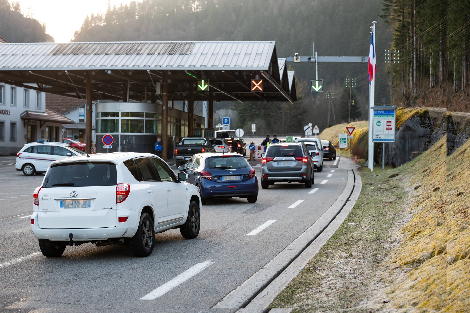 Un peu plus de 13 000 frontaliers travaillent dans le canton de Neuchâtel.