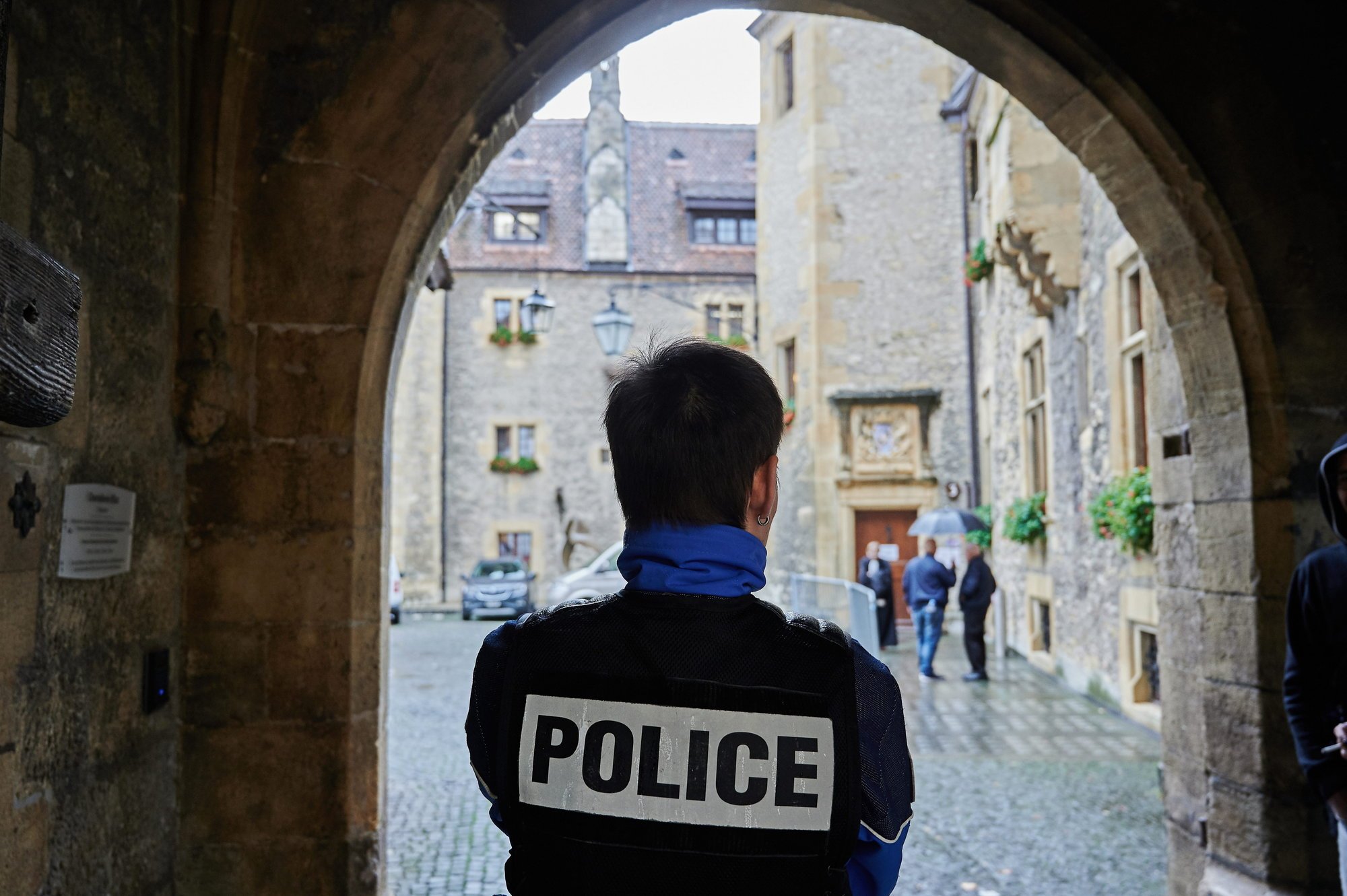 La prévenue est arrivée et est repartie du château de Neuchâtel sous escorte policière (image d'illustration).