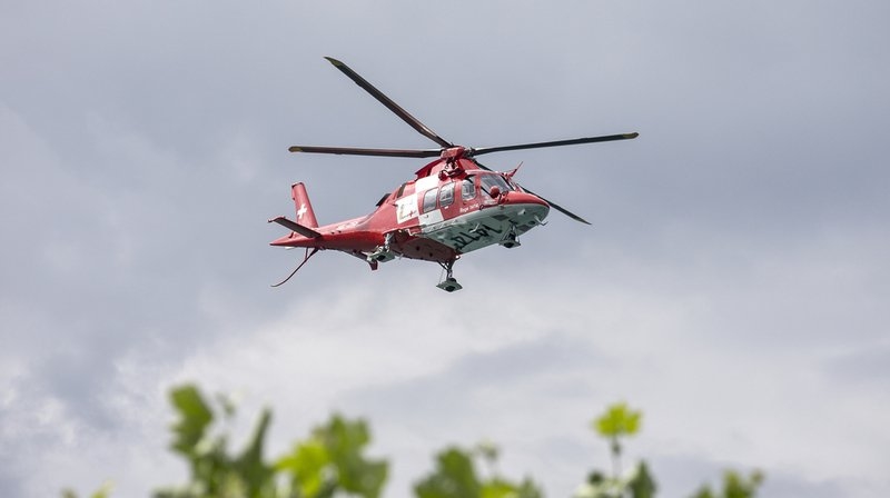 Deux enfants, grièvement blessés, ont été emmenés à l'hôpital par un hélicoptère de la Rega (image d'illustration).