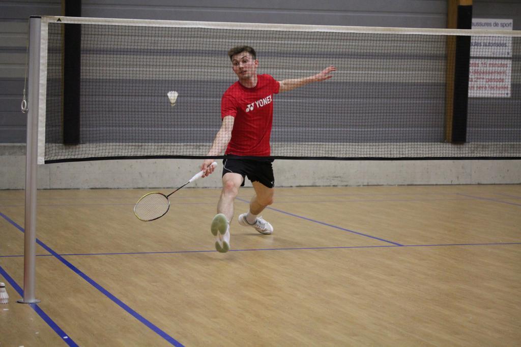 Maxime Pierrehumbert s'est qualifié pour les tableau principal des championnats de Suisse élites dans deux disciplines.