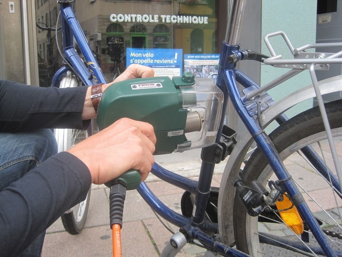 Bicycode consiste à poser ou graver un numéro unique sur le cadre du vélo.