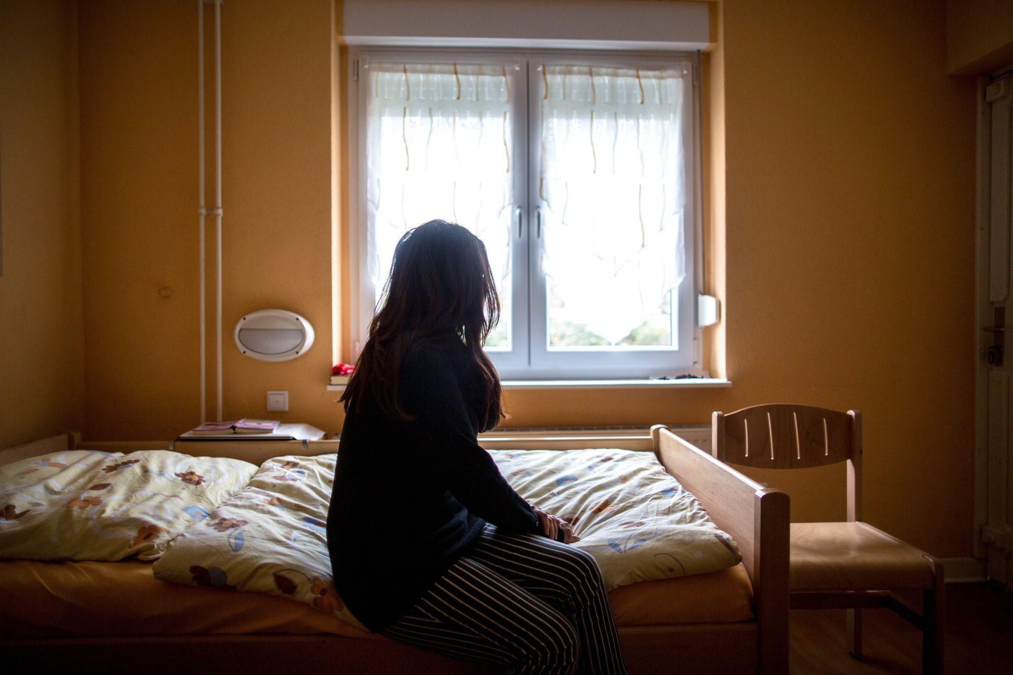 En Suisse, il manque des centaines de places dans des maisons d'accueil pour les femmes battues.