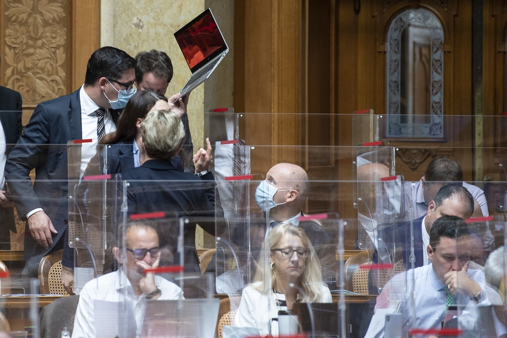 La Confédération a jusqu'ici débloqué une somme astronomique dans le cadre de la pandémie, soit 24,4 milliards de francs. (illustration)