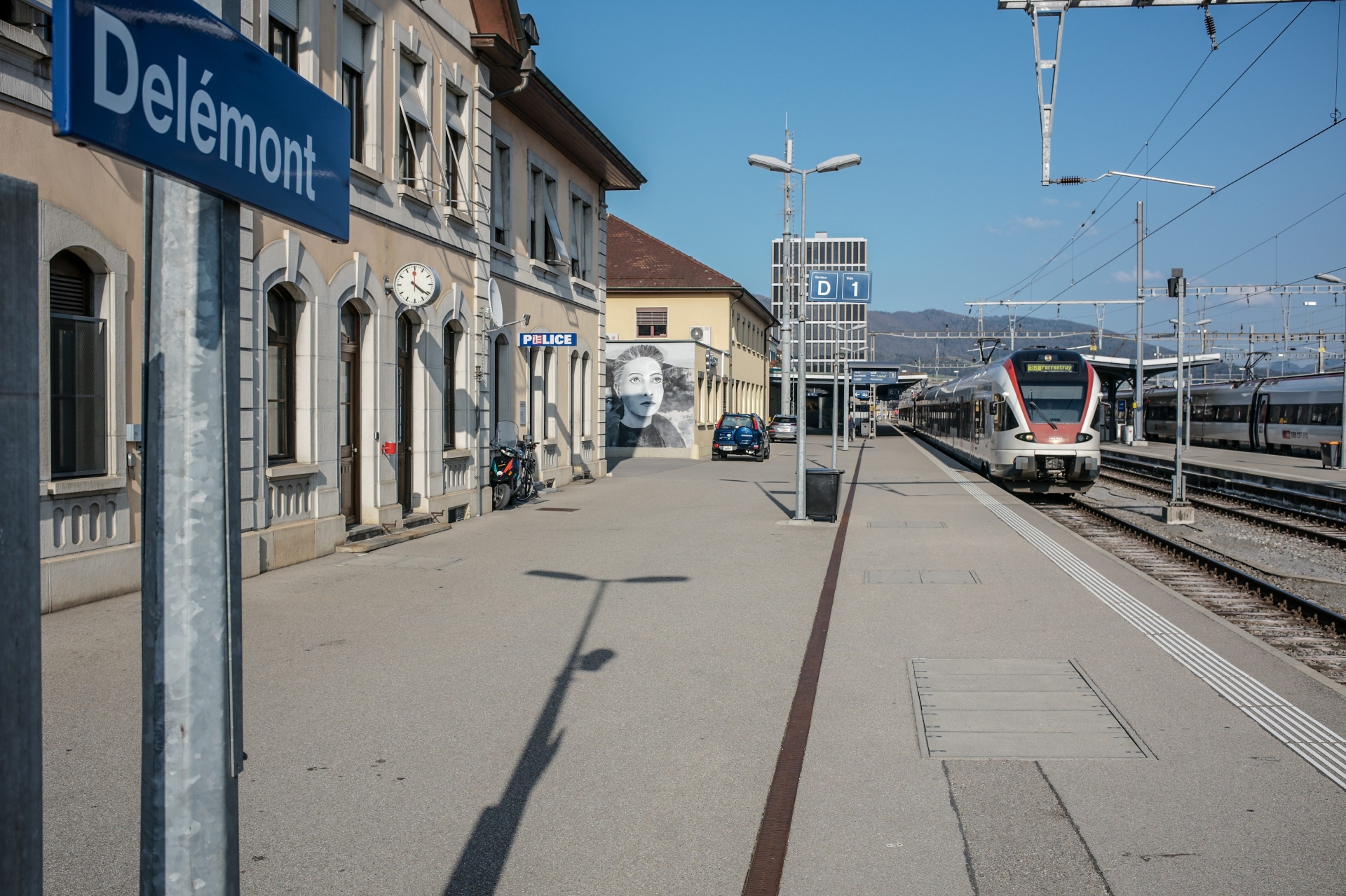 Le nouvel hôpital serait directement relié à la gare de Delémont (photo).