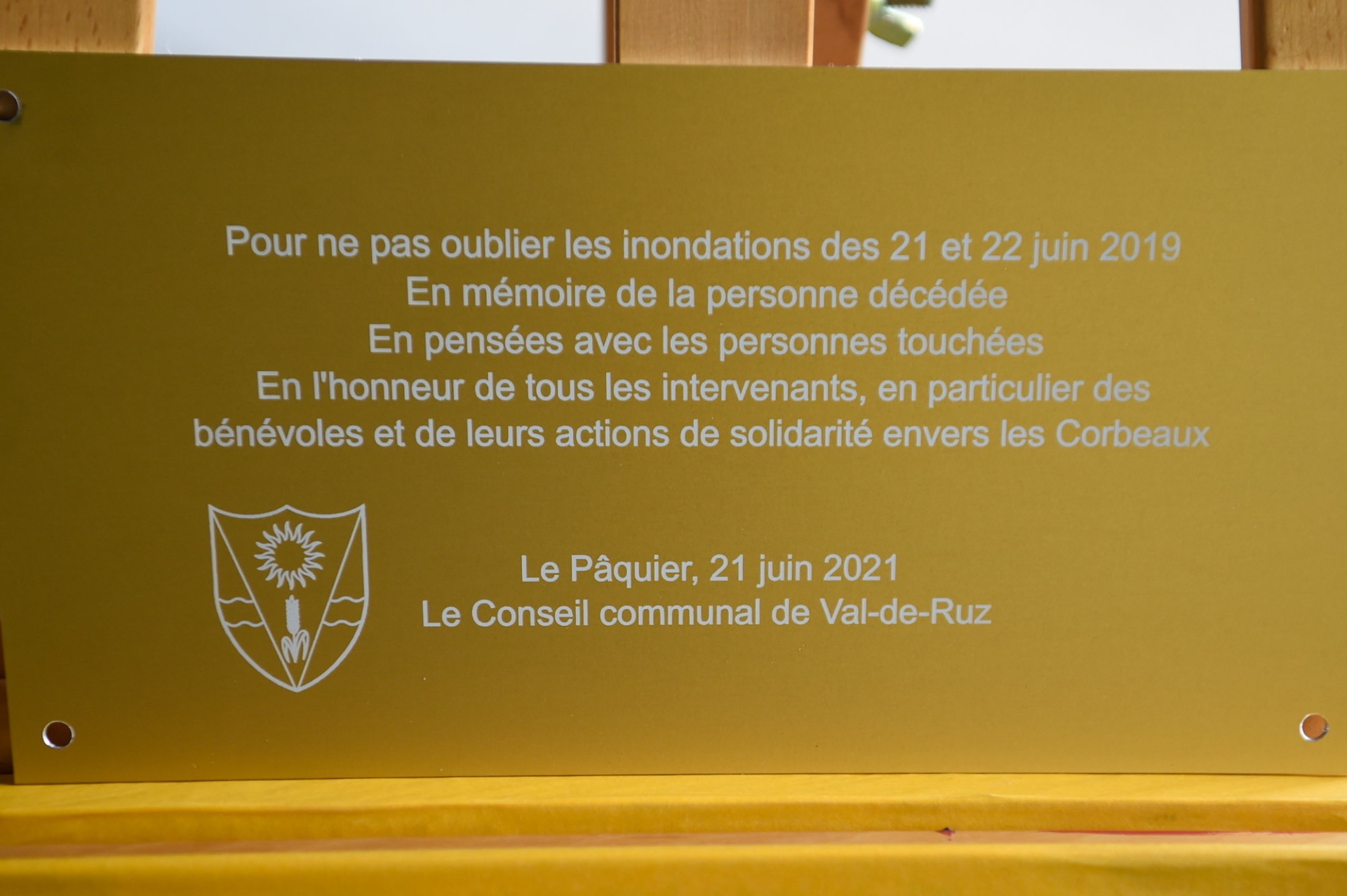L'une des trois plaques, lors de leur présentation en juin dernier, en marge de la séance du Conseil général.