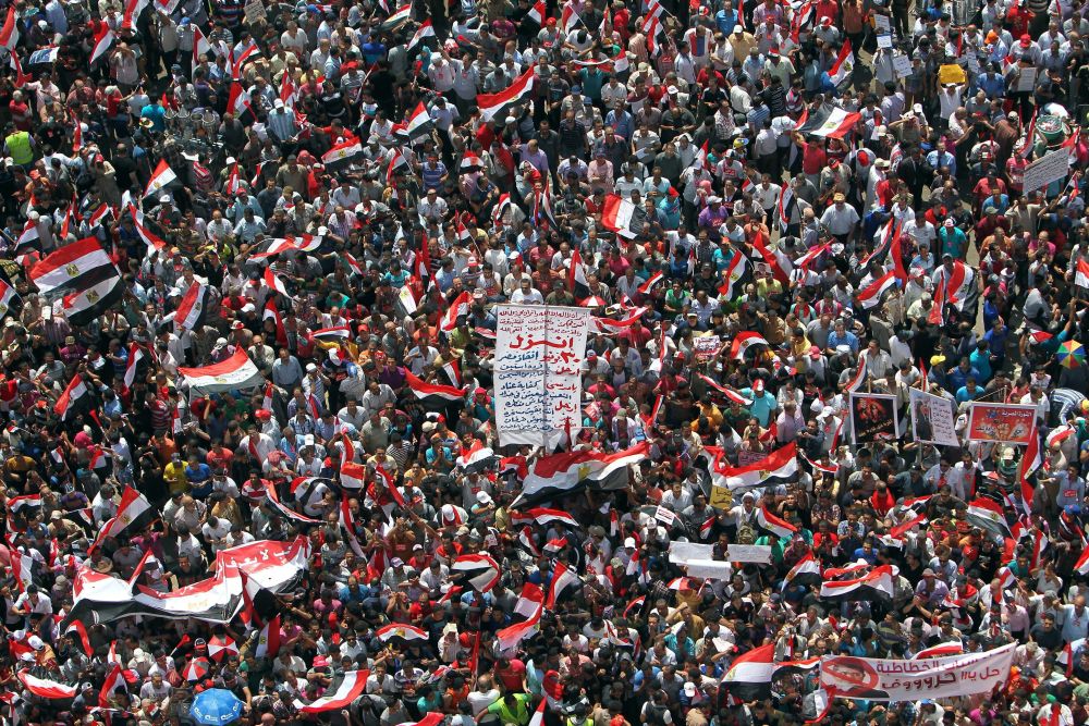Des centaines de milliers d'Egyptiens protestent contre le gouvernement de Mohamed Morsi. 