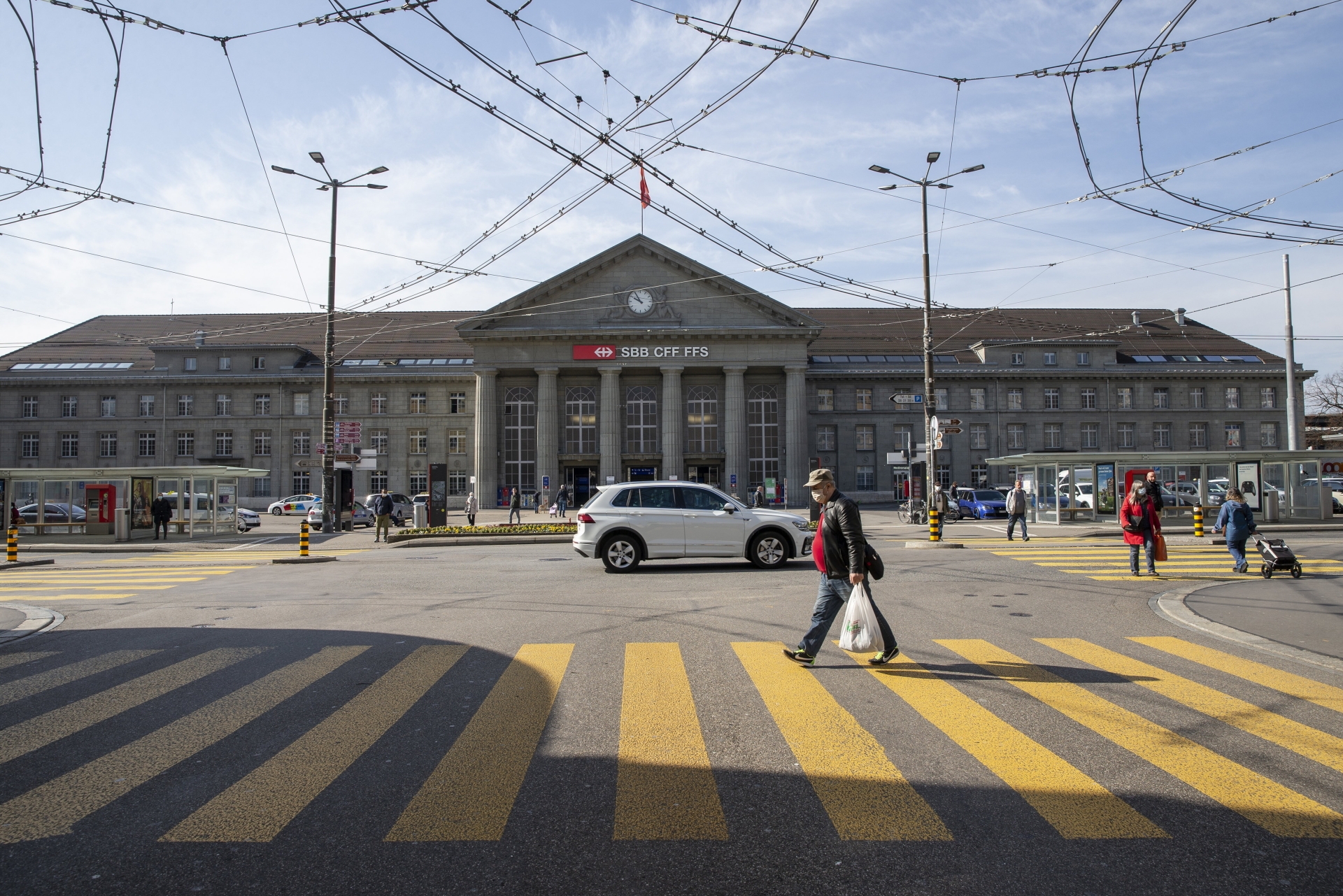 Le projet de la Ville de Bienne envisage d'interdire le passage du trafic motorisé individuel par la Place de la gare.