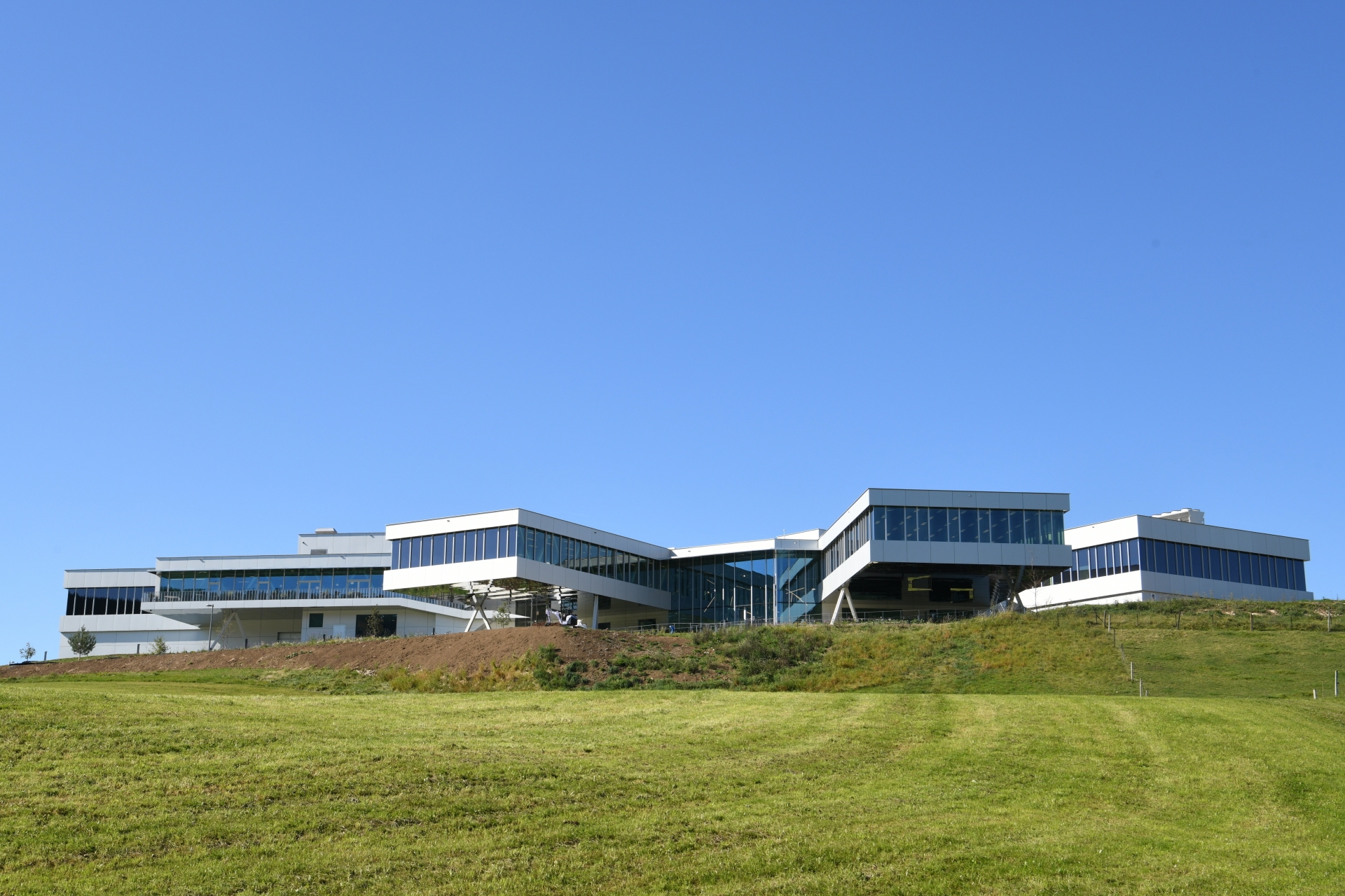 La nouvelle usine Audemars Piguet aux Saignoles, est ouverte. Environ 180 personnes y travaillent.