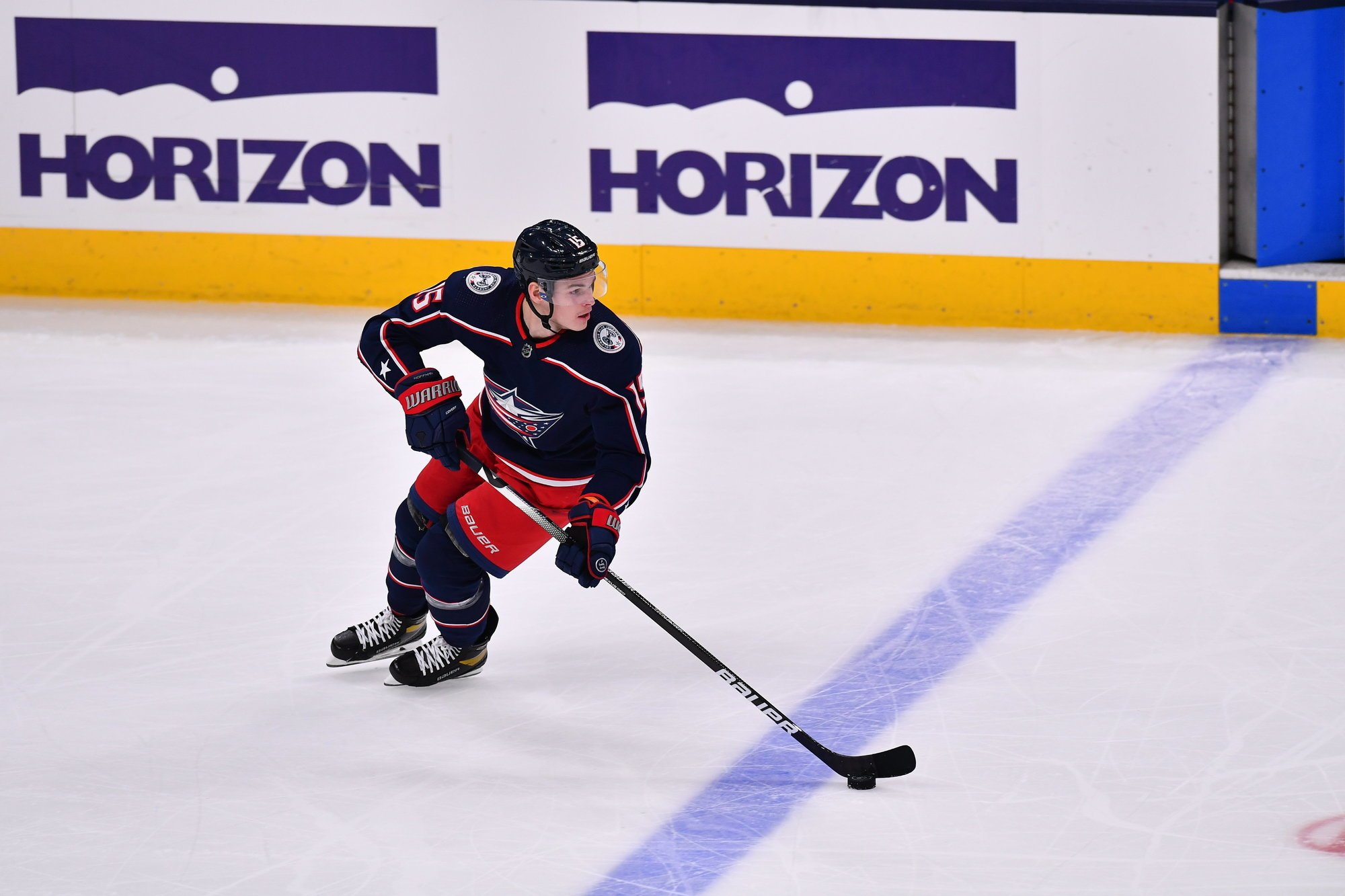 Grégory Hofmann avec le maillot des Columbus Blue Jackets.