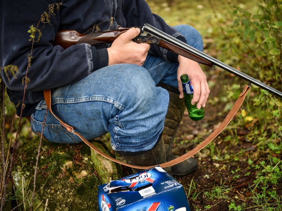 Les chasseurs neuchâtelois devront peut-être limiter leur consommation d'alcool à 0,5 pour mille. 
