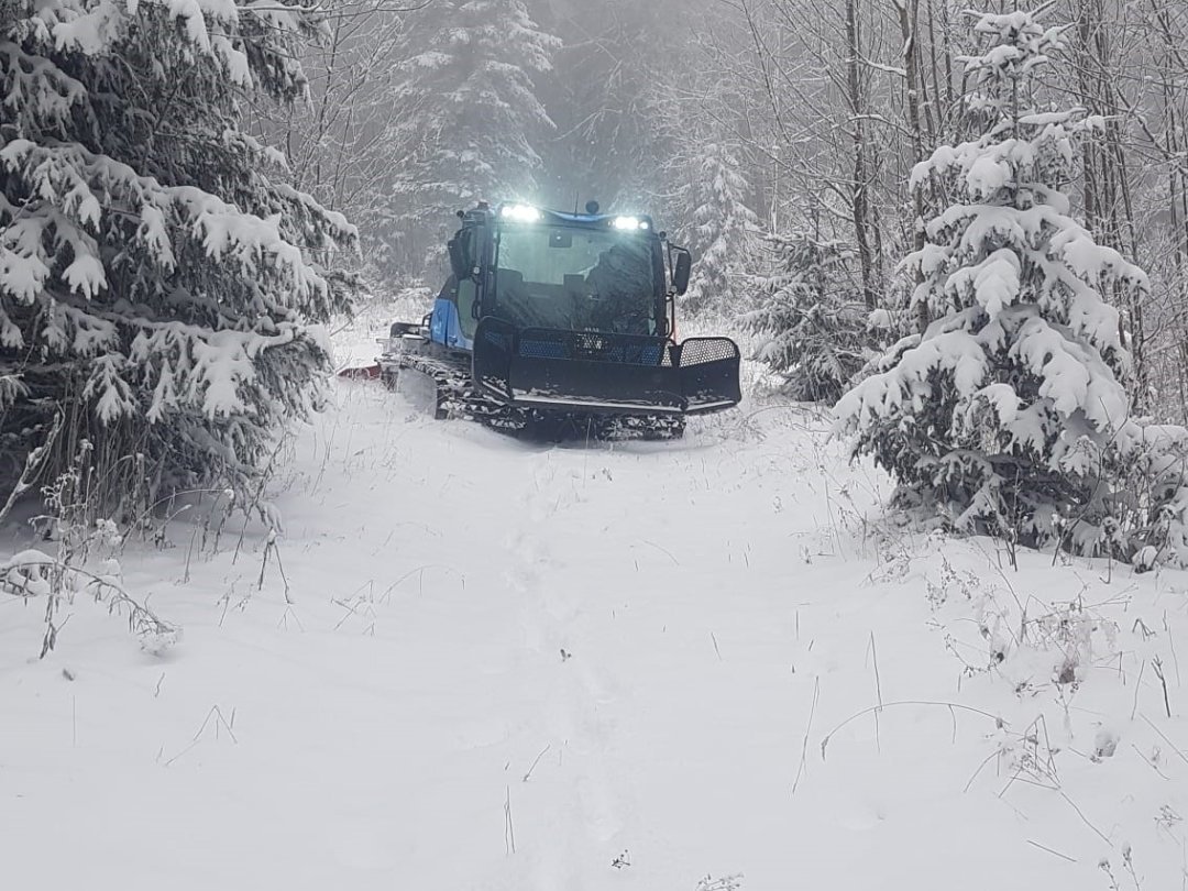 Le traçage des pistes a commencé sur les hauteurs de La Chaux-de-Fonds.