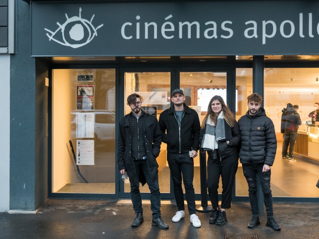 Joël, Thomas, Mathilde et Joël sont allés voir les deux Matrix au cinéma Apollo, à Neuchâtel.