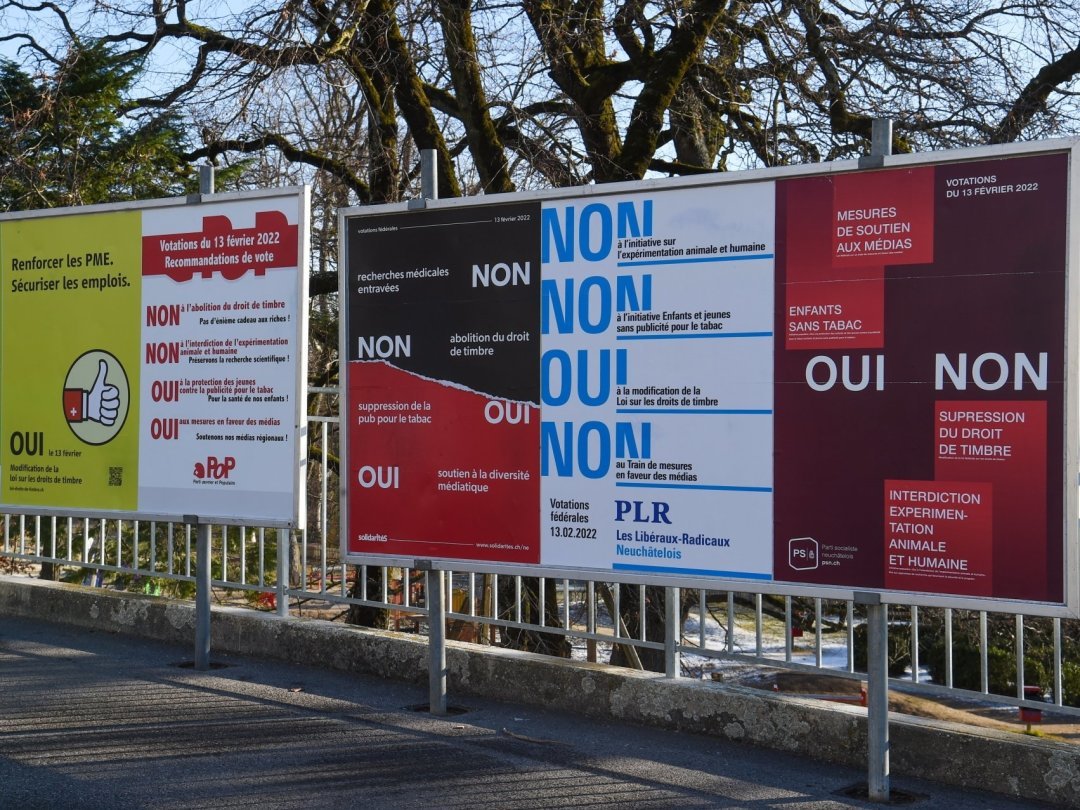 Une sélection d'affiches de campagne des partis neuchâtelois.