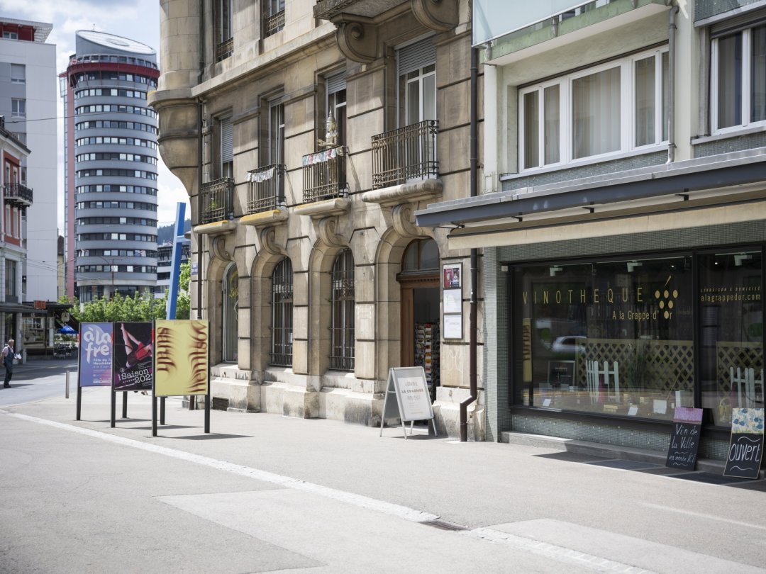 Une septantaine de commerçants font partie du CID de La Chaux-de-Fonds, dont la vinothèque A La Grappe d'or.