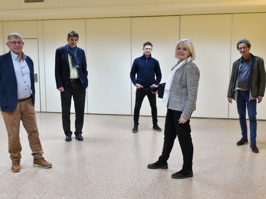 Le Conseil communal de Boudry est composé de Jean-Michel Buschini, Gilles de Reynier, Luigi d'Andrea, Daniel Schürch (auquel a succédé Rita Piscopiello) et Marisa Braghini (de gauche à droite)