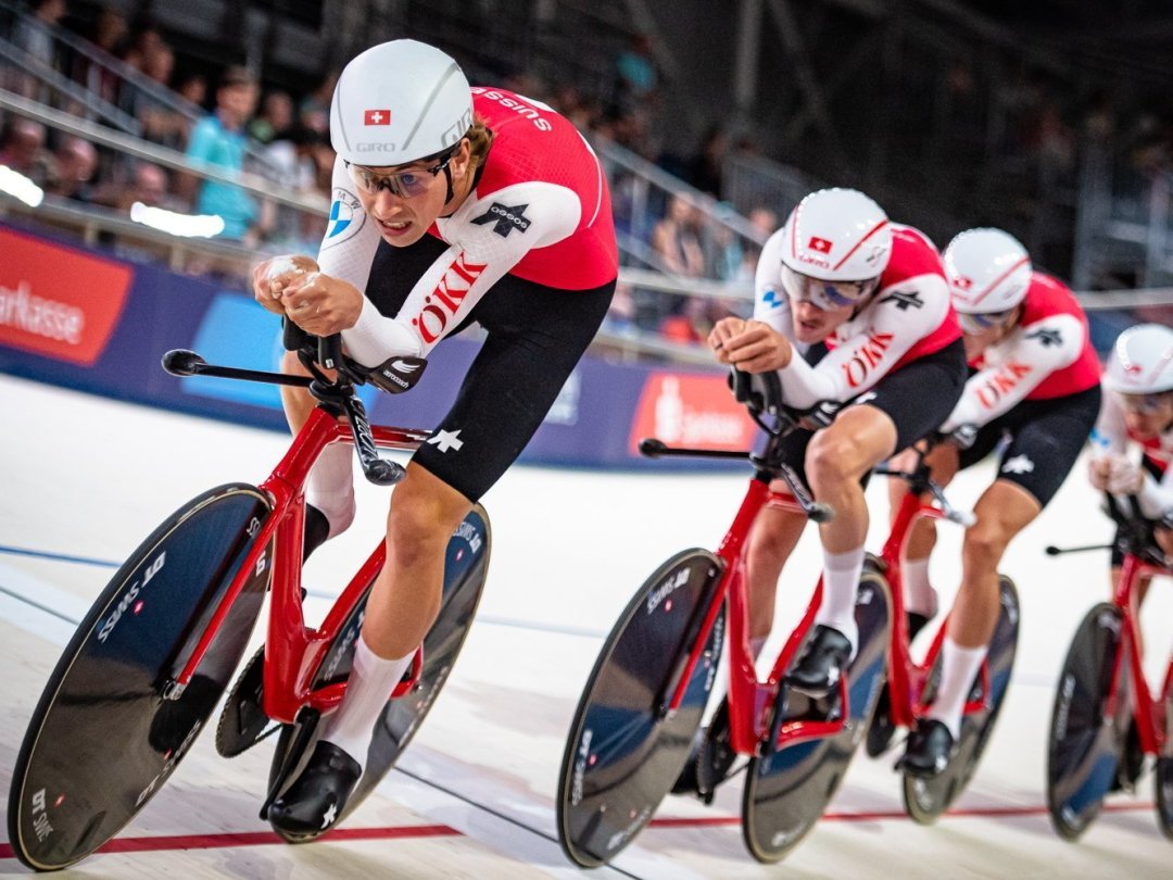 Valère Thiébaud (en tête) et les pistards suisses espèrent faire aussi bien qu'aux Mondiaux de Roubaix en 2021.