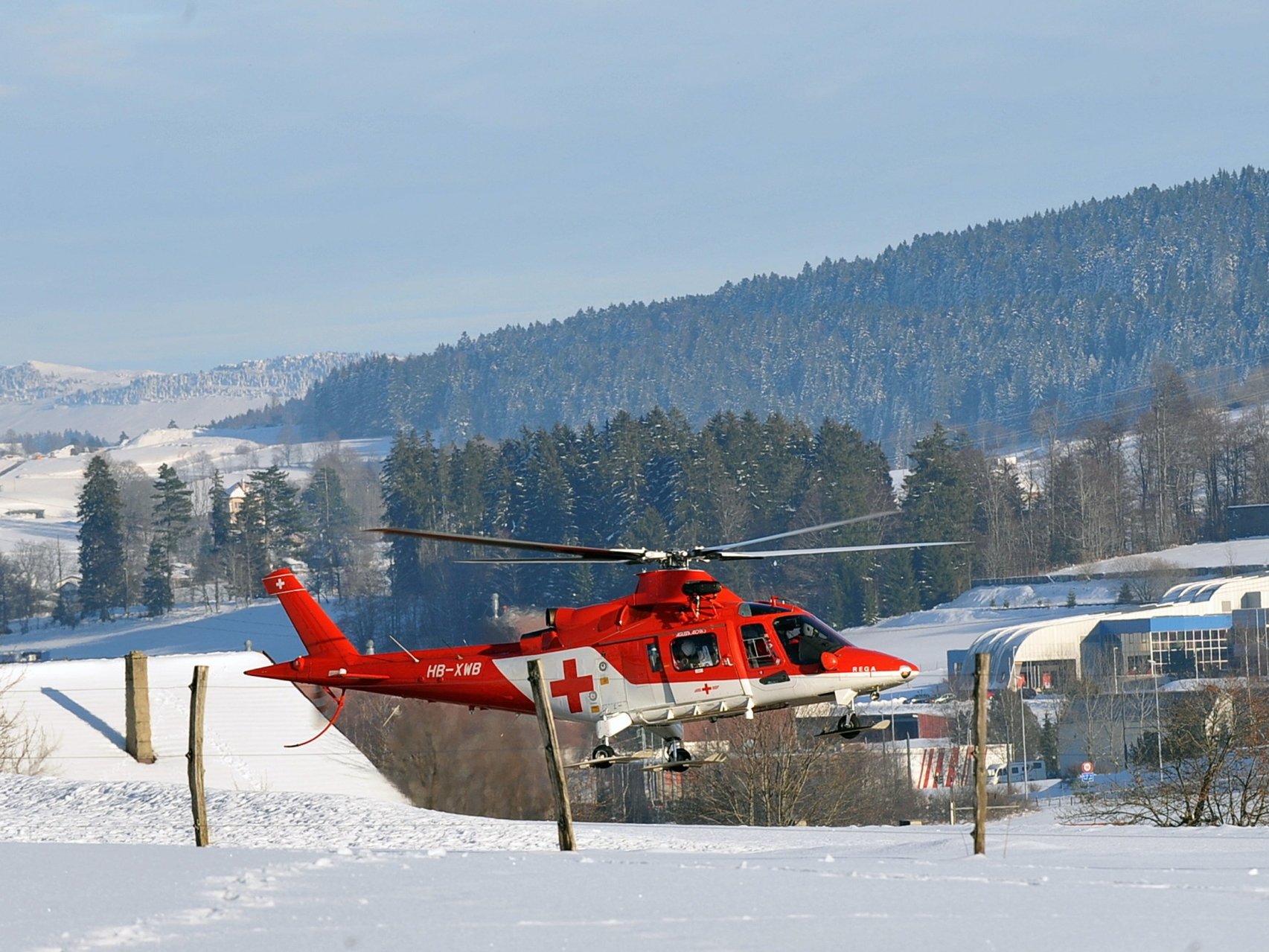 Un hélicoptère de la Rega lors d'une intervention à La Chaux-de-Fonds en 2010.