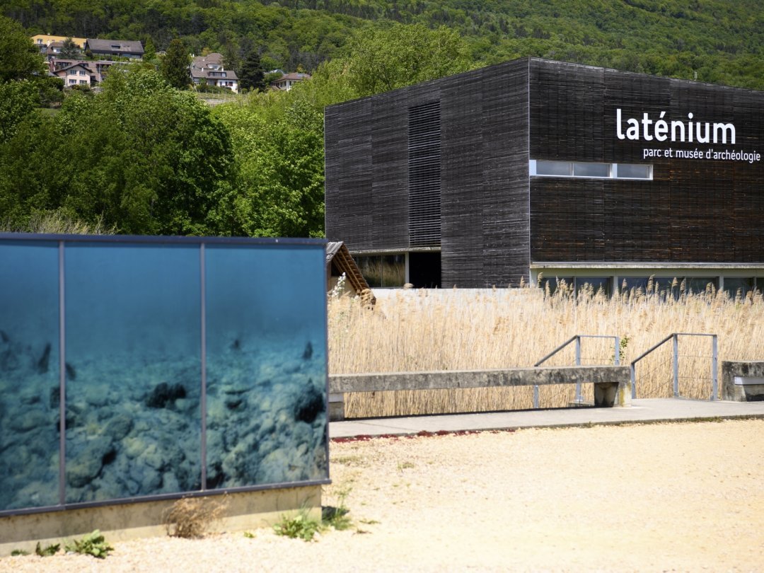 Les toitures plates du Laténium, à Hauterive, accueilleront des panneaux photovoltaïques.