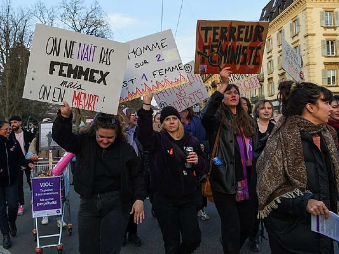 Tout comme l'an dernier, les associations féministes neuchâteloises sortiront dans la rue pour revendiquer les droits des femmes.