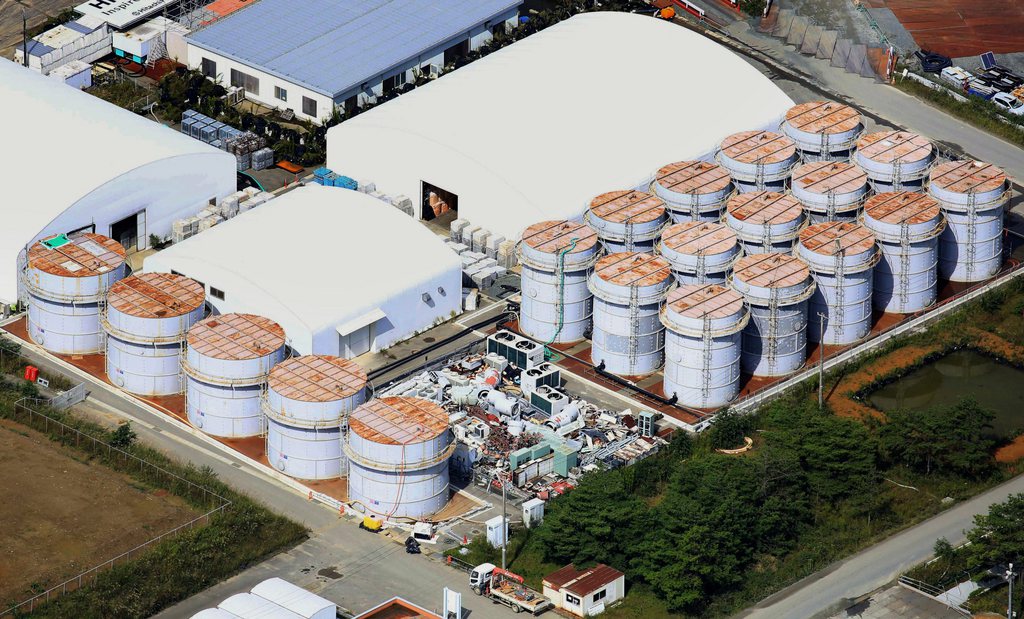 Le système de décontamination d'eau radioactive de la centrale japonaise accidentée de Fukushima, remis en service en début de semaine, est à nouveau arrêté après le déclenchement d'une alarme.