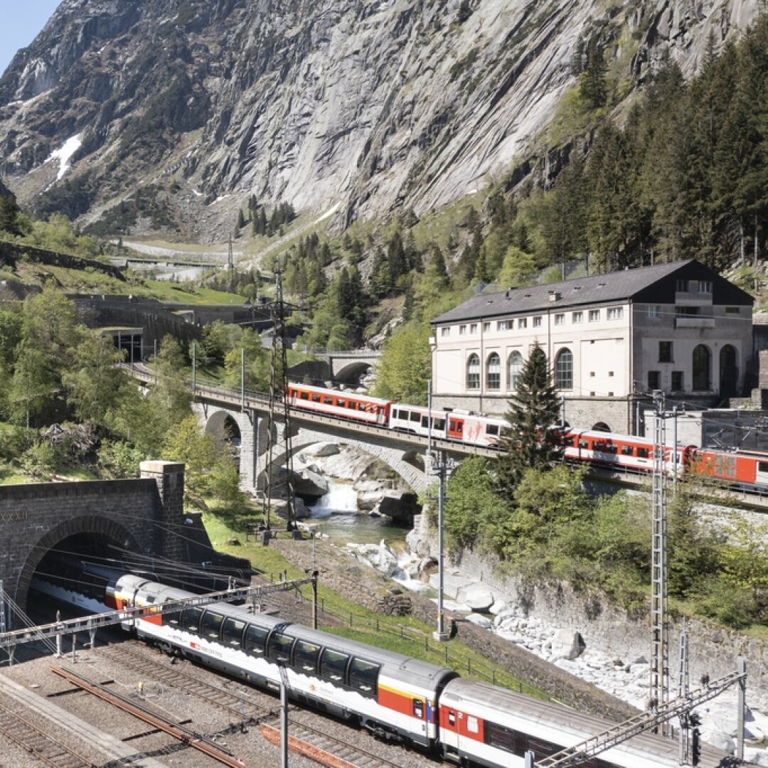 Les trajets vers le Sud à l'Ascension seront rallongés d'environ une heure car les trains emprunteront la ligne panoramique du Saint-Gothard (archives).