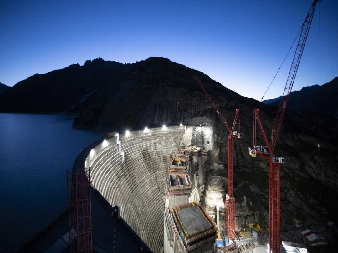 Le barrage de remplacement de Spitallamm, au Grimsel, dans l'Oberland bernois, est l'un des rares nouveaux projets de construction de ce type.  Photo prise le 27 juillet 2023.